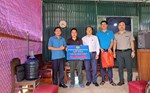 mobile poker online Ayunkan jubah merah dan pimpin kembali ke kamp tentara Tiongkok